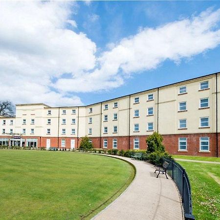 Premier Inn Stoke - Trentham Gardens Exterior photo