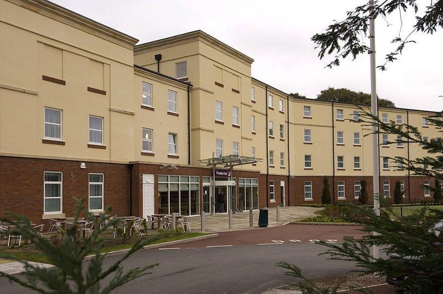 Premier Inn Stoke - Trentham Gardens Exterior photo